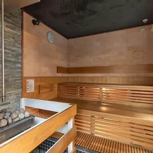 Business Kaga Hostal